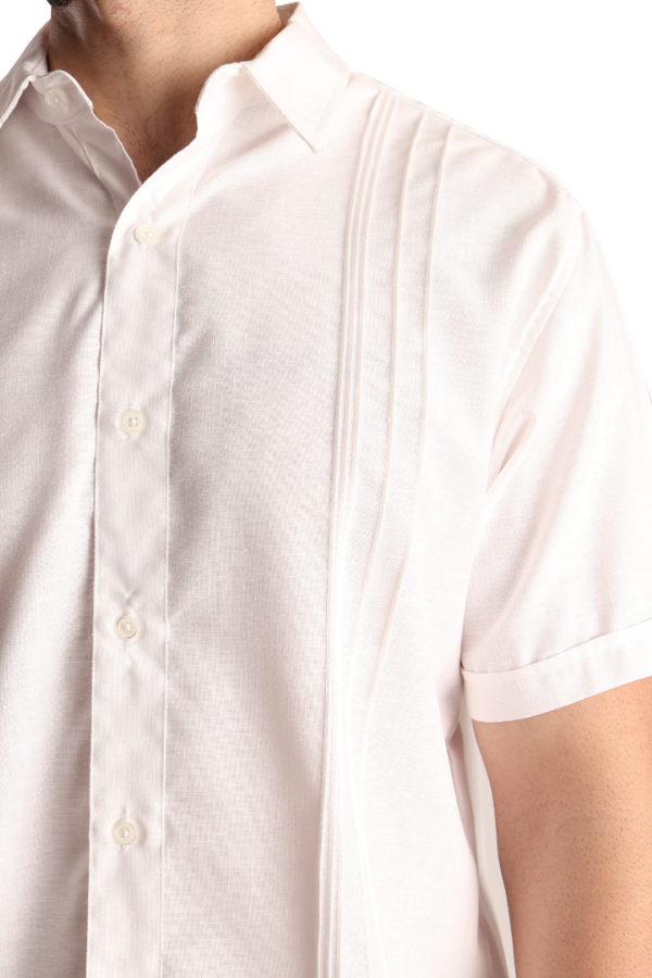 Guayabera Manga Corta Blanca Con Alforzas Look De Lino Para Caballero